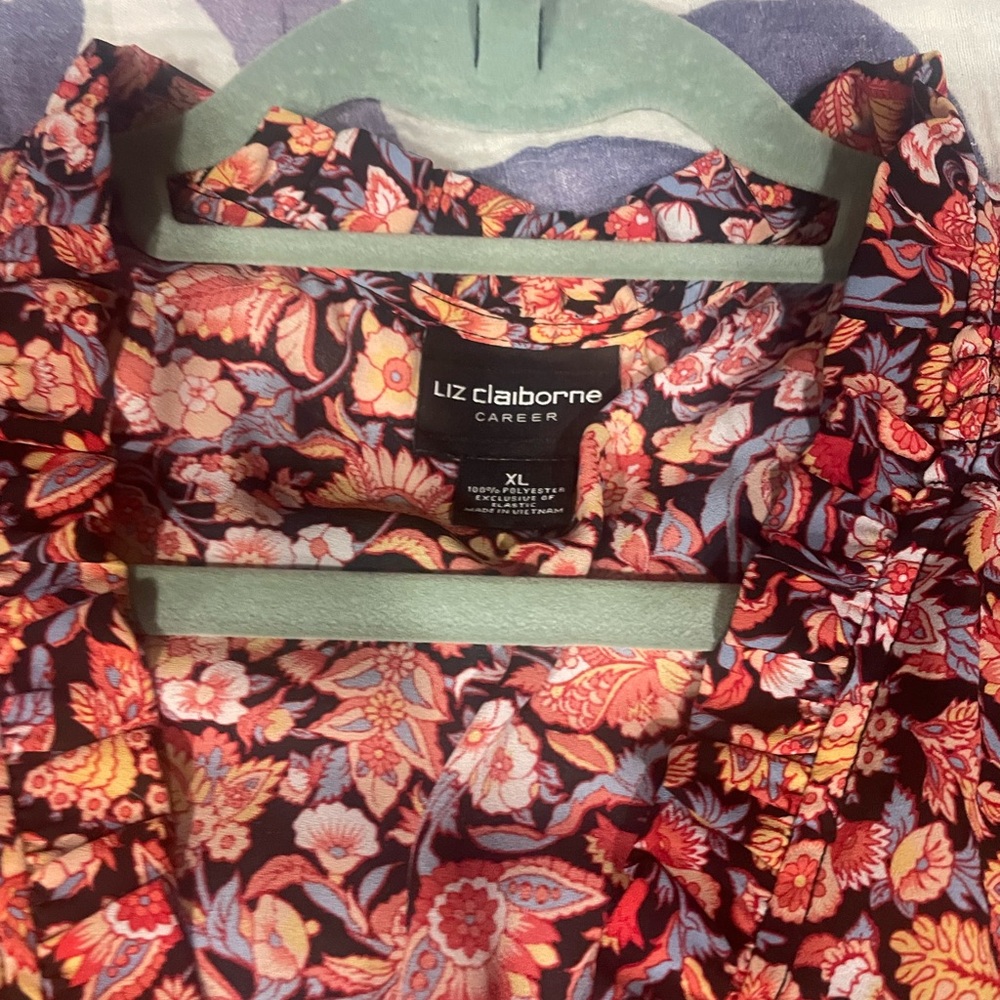 Liz Claiborne Multicolor Floral Top
